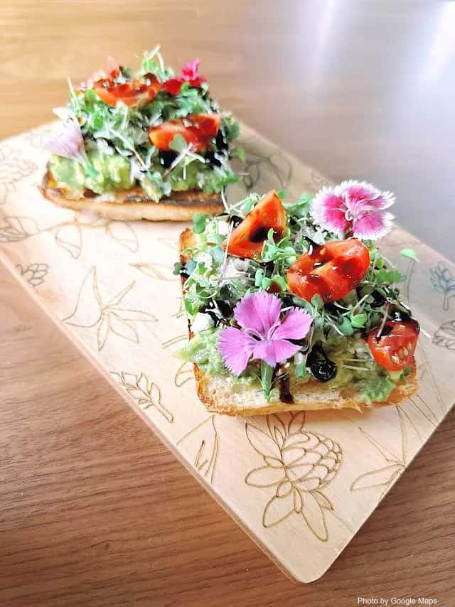 BE. — nearby restaurant on Oahu