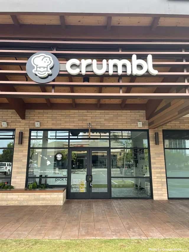 Crumbl — nearby restaurant on Oahu