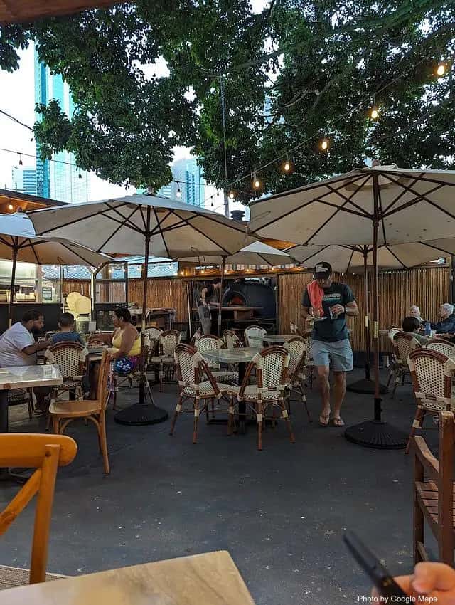 Floralia — nearby restaurant on Oahu