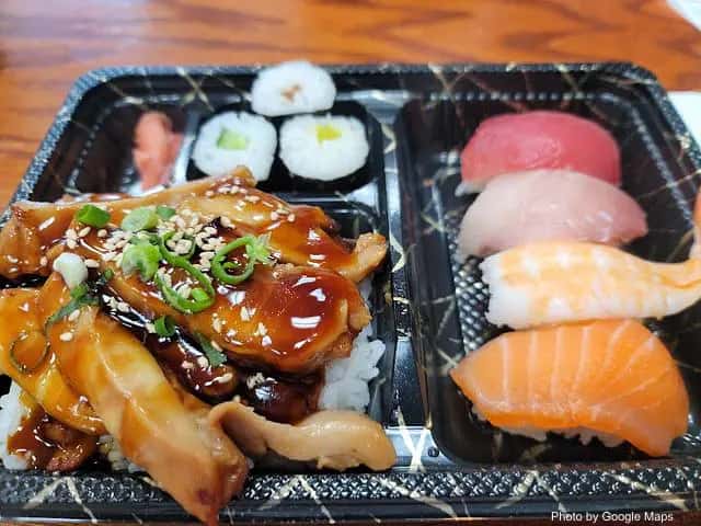 Honolulu Sushi at Keʻeaumoku — nearby restaurant on Oahu