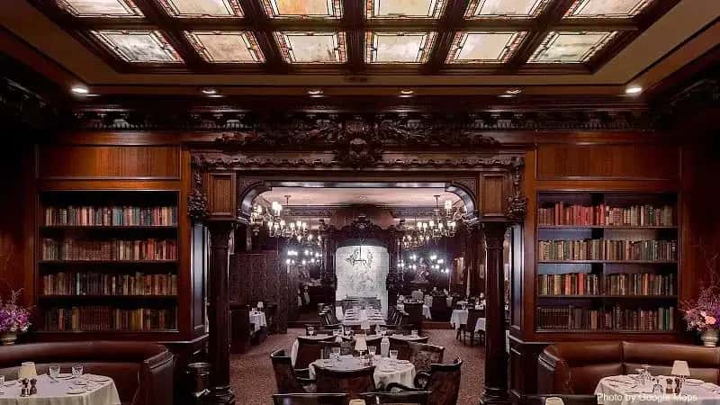 Hy's Steak House — nearby restaurant on Oahu