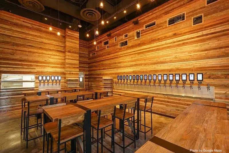 Off The Wall Craft Beer & Wine — nearby restaurant on Oahu