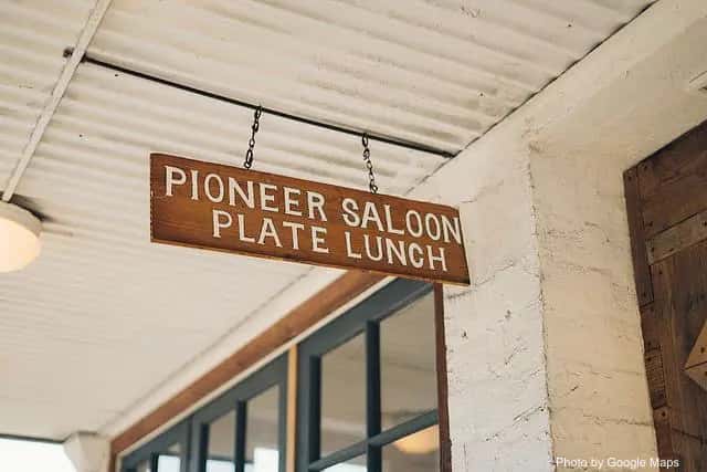 Pioneer Saloon — nearby restaurant on Oahu