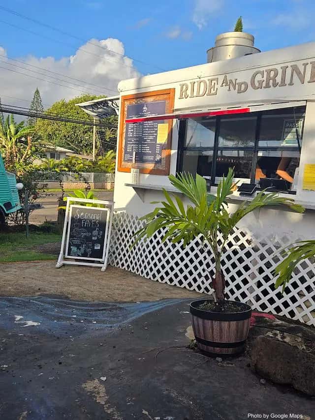 Ride and Grind Cafe — nearby restaurant on Oahu