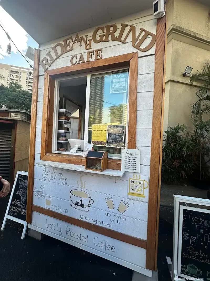 Ride and Grind Cafe — nearby restaurant on Oahu