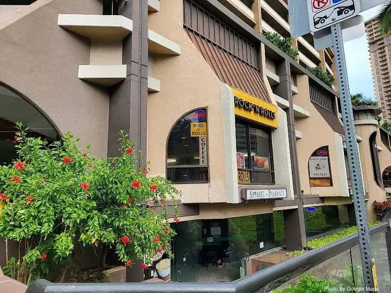 ROCK ‘N ROLLS — nearby restaurant on Oahu
