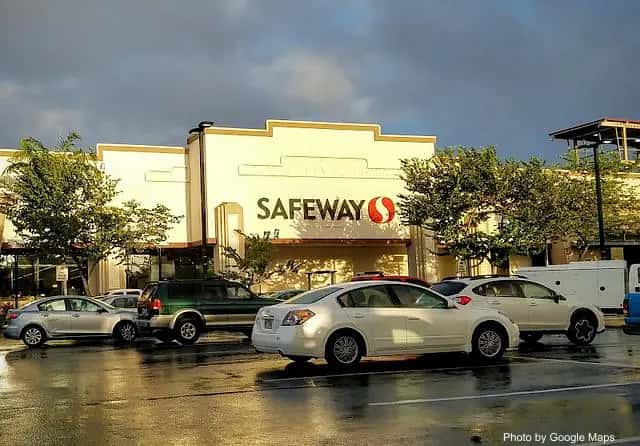 Safeway — nearby restaurant on Oahu
