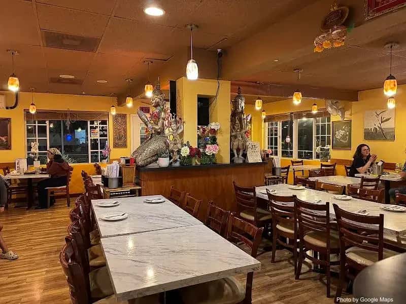 Siam Square — nearby restaurant on Oahu