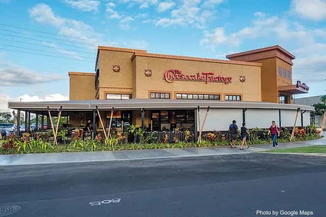 The Cheesecake Factory — nearby restaurant on Oahu