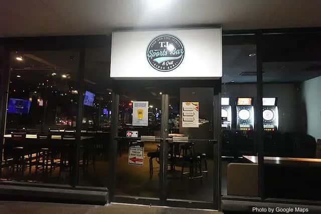 TJ's Sports Bar & Grill — nearby restaurant on Oahu