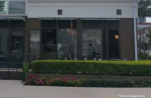 Up Roll Café Honolulu — nearby restaurant on Oahu