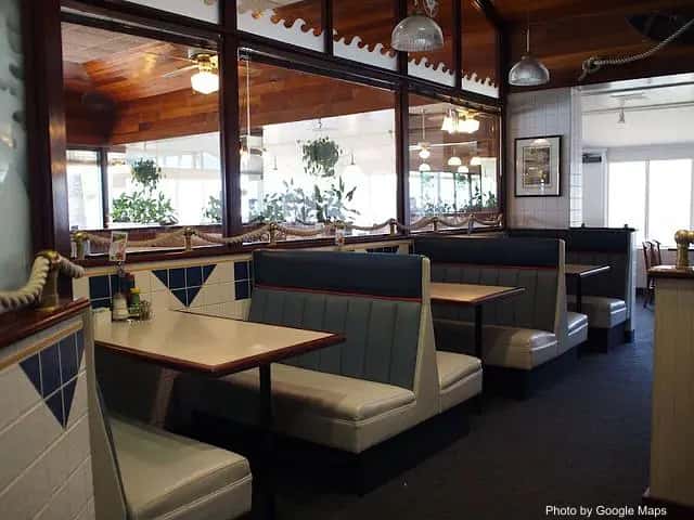 Zippy's Koko Marina — nearby restaurant on Oahu