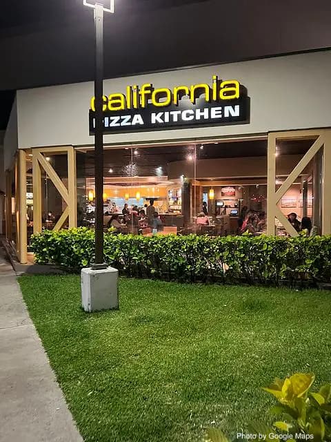 California Pizza Kitchen - Photo 2 of 4 | NateEatsHawaii restaurant gallery and food photos from Oahu, Hawaii