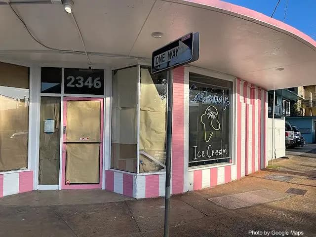 Castaways Ice Cream--Moiliili - Food Store on Oahu, Hawaii | NateEatsHawaii food review and recommendations