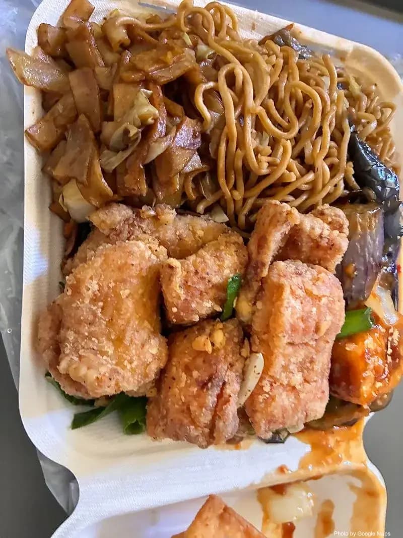 Chun Wah Kam Noodle Factory - Photo 2 of 6 | NateEatsHawaii restaurant gallery and food photos from Oahu, Hawaii