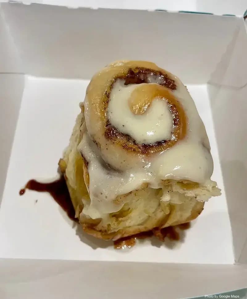 Cinnabon - Photo 3 of 6 | NateEatsHawaii restaurant gallery and food photos from Oahu, Hawaii