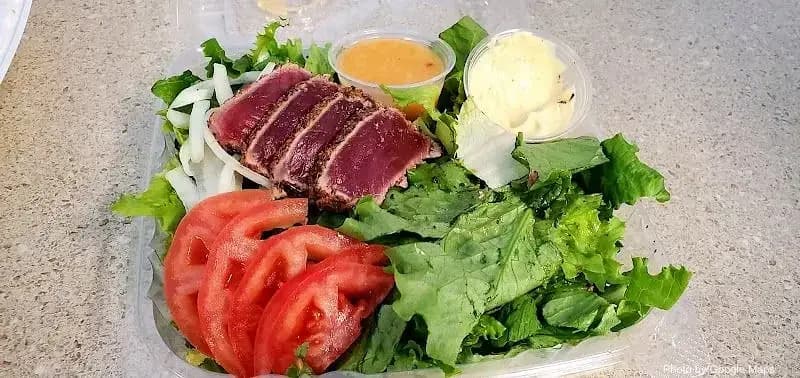 Fresh Catch Kapahulu - Photo 2 of 6 | NateEatsHawaii restaurant gallery and food photos from Oahu, Hawaii