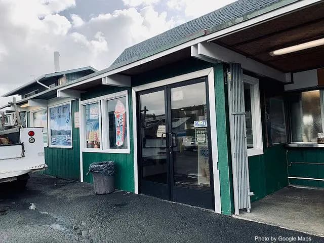 He'eia Pier - General Store and Deli - Food Store on Oahu, Hawaii | NateEatsHawaii food review and recommendations