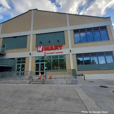 H Mart Kaka'ako - Photo 2 of 4 | NateEatsHawaii restaurant gallery and food photos from Oahu, Hawaii