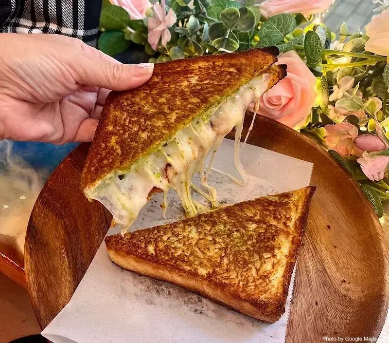 HONOLULU BISTRO - Photo 3 of 6 | NateEatsHawaii restaurant gallery and food photos from Oahu, Hawaii