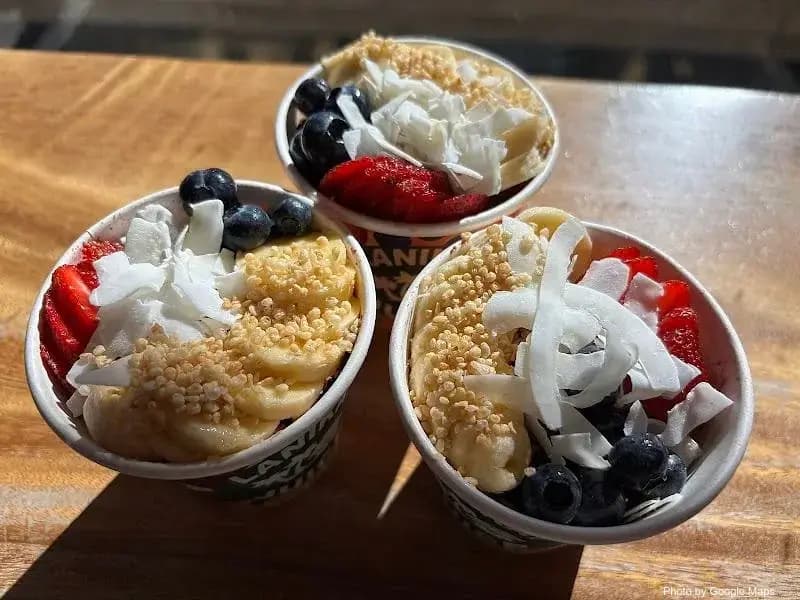 Lanikai Juice, Kakaako - Photo 2 of 6 | NateEatsHawaii restaurant gallery and food photos from Oahu, Hawaii