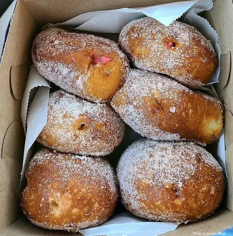 Leonard's Bakery - Photo 3 of 6 | NateEatsHawaii restaurant gallery and food photos from Oahu, Hawaii