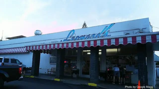 Leonard's Malasadamobile Wagon - Bakery on Oahu, Hawaii | NateEatsHawaii food review and recommendations