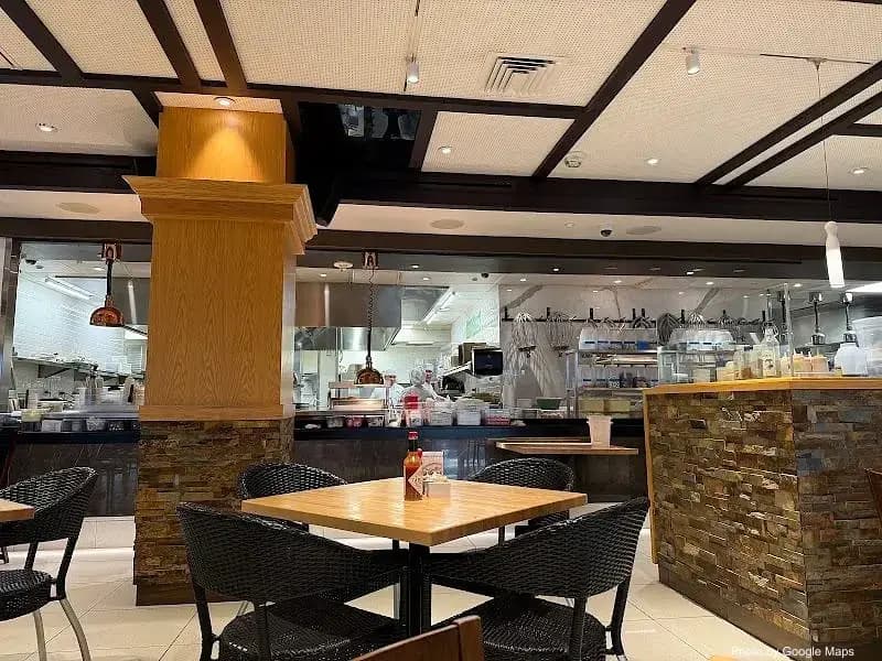 Liliha Bakery Waikiki - Photo 2 of 6 | NateEatsHawaii restaurant gallery and food photos from Oahu, Hawaii