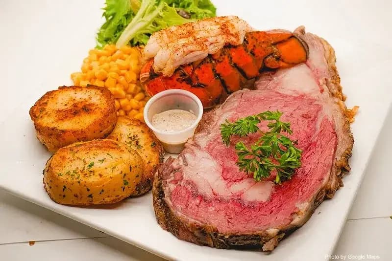 Liliha Bakery Waikiki - Photo 3 of 6 | NateEatsHawaii restaurant gallery and food photos from Oahu, Hawaii