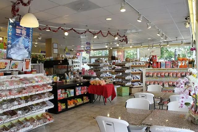 Lin's Hawaiian Snacks - Snack Bar on Oahu, Hawaii | NateEatsHawaii food review and recommendations