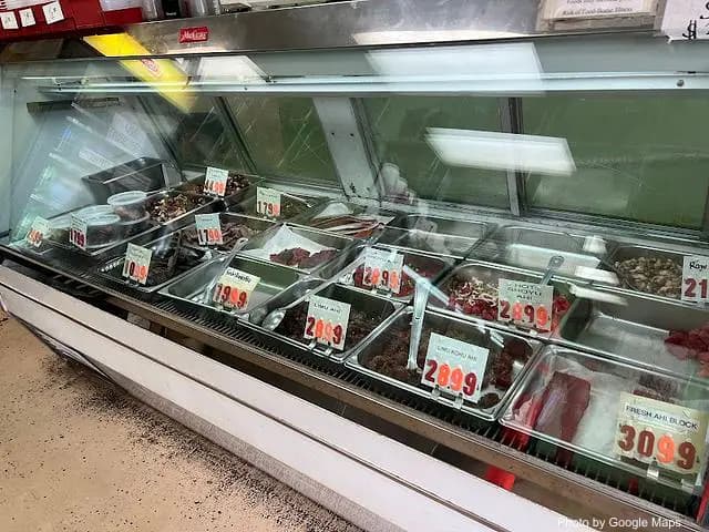 Marujyu Market - Food Store on Oahu, Hawaii | NateEatsHawaii food review and recommendations