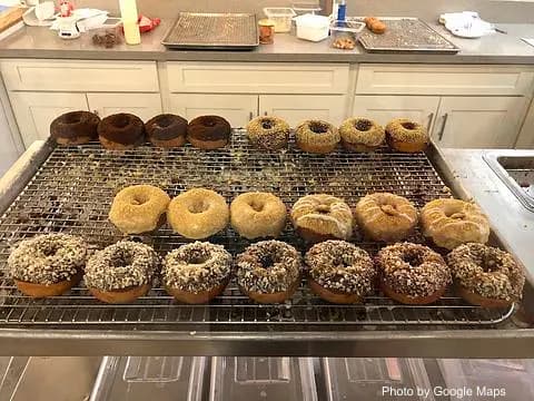 Purvé Donut Stop - Photo 3 of 4 | NateEatsHawaii restaurant gallery and food photos from Oahu, Hawaii