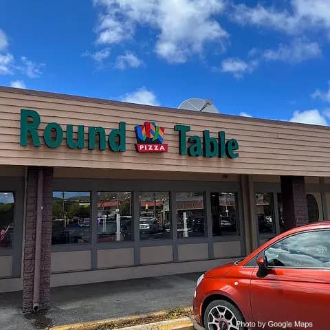 Round Table Pizza - Photo 2 of 4 | NateEatsHawaii restaurant gallery and food photos from Oahu, Hawaii