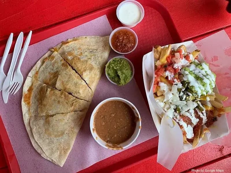 SURF N TURF TACOS WAIKIKI - Photo 3 of 6 | NateEatsHawaii restaurant gallery and food photos from Oahu, Hawaii