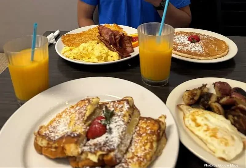 Sweet E's Café - Photo 2 of 6 | NateEatsHawaii restaurant gallery and food photos from Oahu, Hawaii