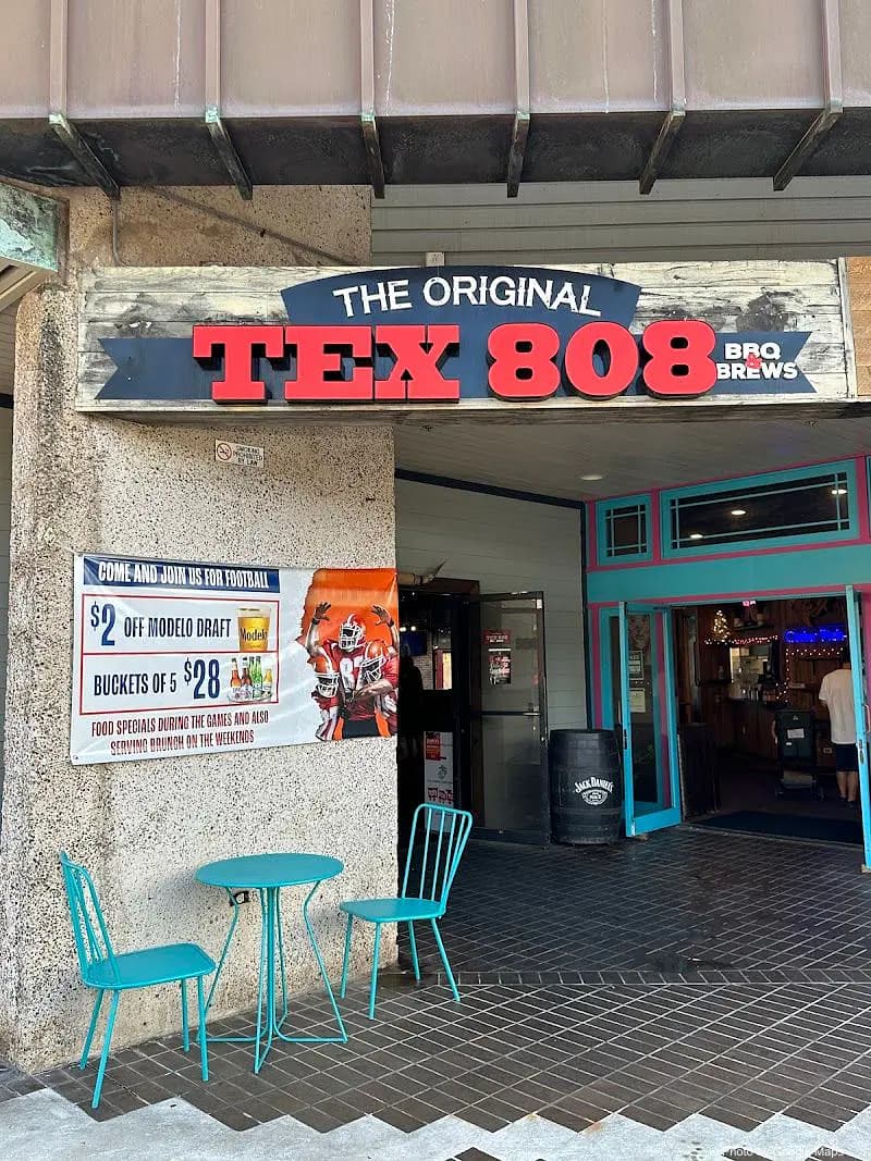 TEX 808 BBQ + Brews Hawaii Kai - Hamburger Restaurant in Hawaii