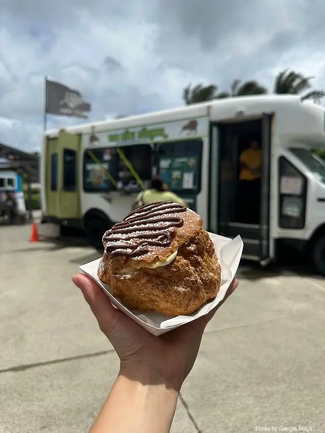 The Kiwi Korner puffs & pies - Restaurant on Oahu, Hawaii | NateEatsHawaii food review and recommendations