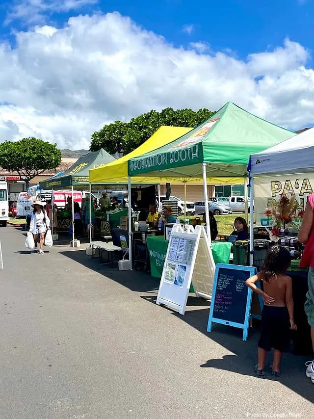 Waianae Farmers Market - Food Store on Oahu, Hawaii | NateEatsHawaii food review and recommendations