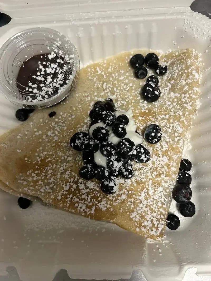 Waikiki Crepes - Photo 2 of 6 | NateEatsHawaii restaurant gallery and food photos from Oahu, Hawaii