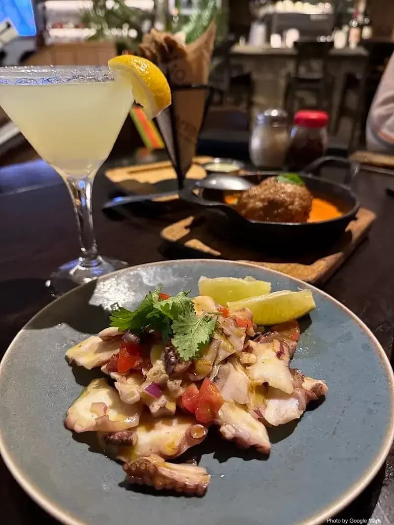 Appetito Craft Pizza & Wine Bar - Photo 3 of 6 | NateEatsHawaii restaurant gallery and food photos from Oahu, Hawaii