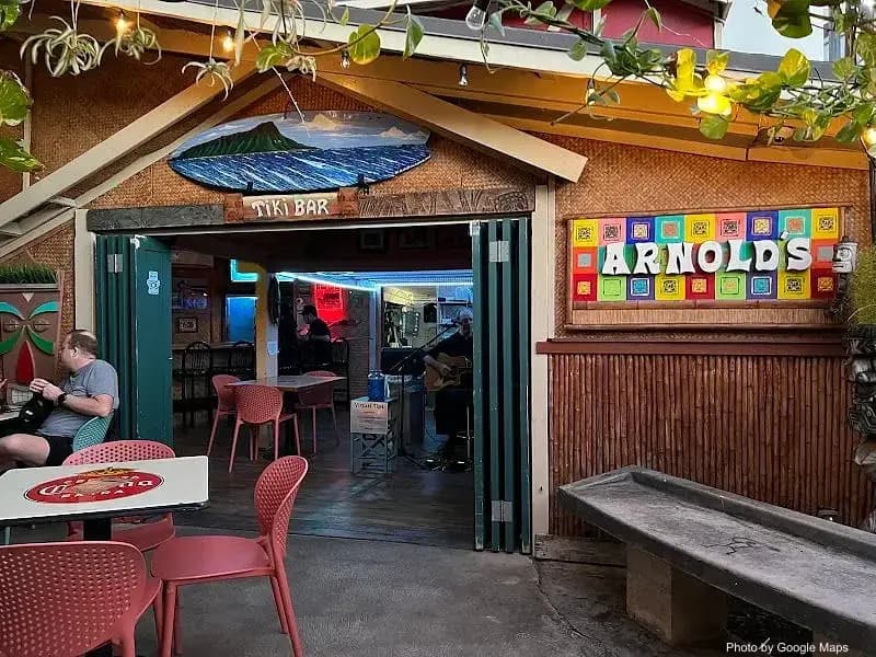 Arnold's Beach Bar - Bar on Oahu, Hawaii | NateEatsHawaii food review and recommendations