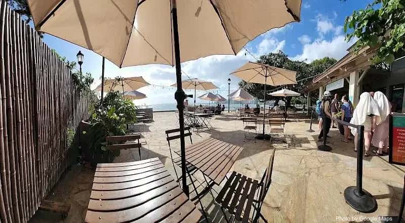 Barefoot Beach Cafe @ Queen's Surf Beach — nearby restaurant on Oahu