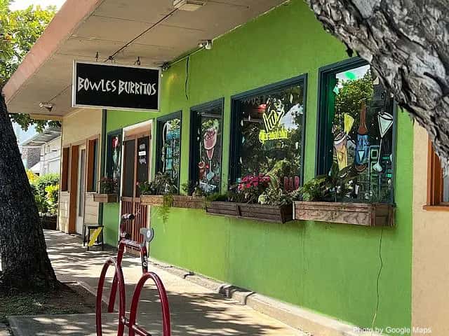 Bowles Burritos — nearby restaurant on Oahu