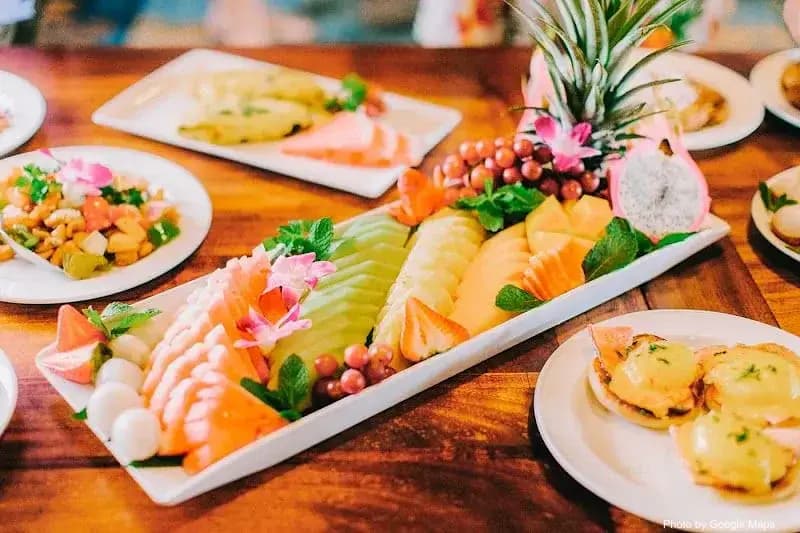 Duke's Waikiki - Photo 2 of 6 | NateEatsHawaii restaurant gallery and food photos from Oahu, Hawaii