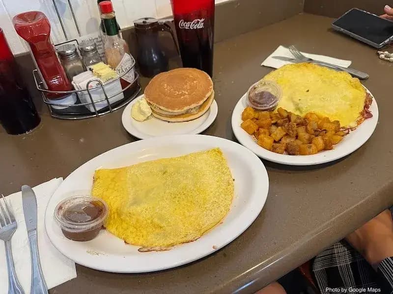 Eggs 'n Things - Waikiki Beach Eggspress - Photo 3 of 6 | NateEatsHawaii restaurant gallery and food photos from Oahu, Hawaii