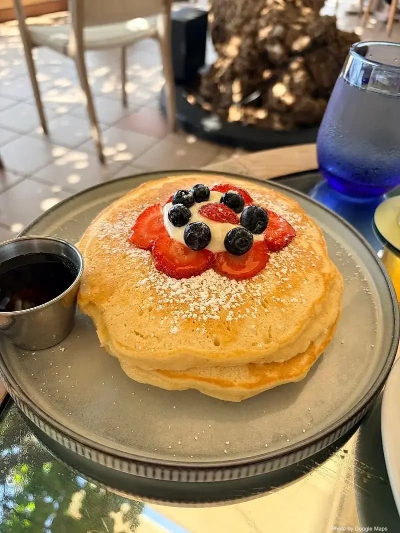 Hau Tree - Photo 3 of 6 | NateEatsHawaii restaurant gallery and food photos from Oahu, Hawaii