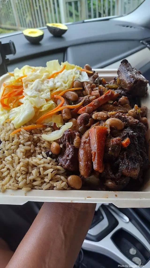 Island Patty - Restaurant on Oahu, Hawaii | NateEatsHawaii food review and recommendations