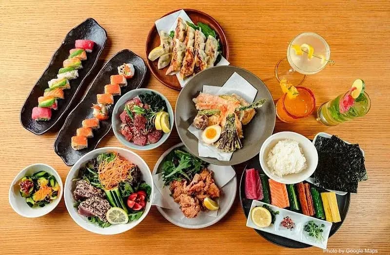 Kamukura Surf + Dine - Photo 2 of 6 | NateEatsHawaii restaurant gallery and food photos from Oahu, Hawaii