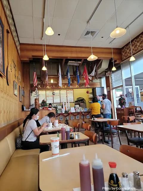 Koa Pancake House - Photo 2 of 4 | NateEatsHawaii restaurant gallery and food photos from Oahu, Hawaii