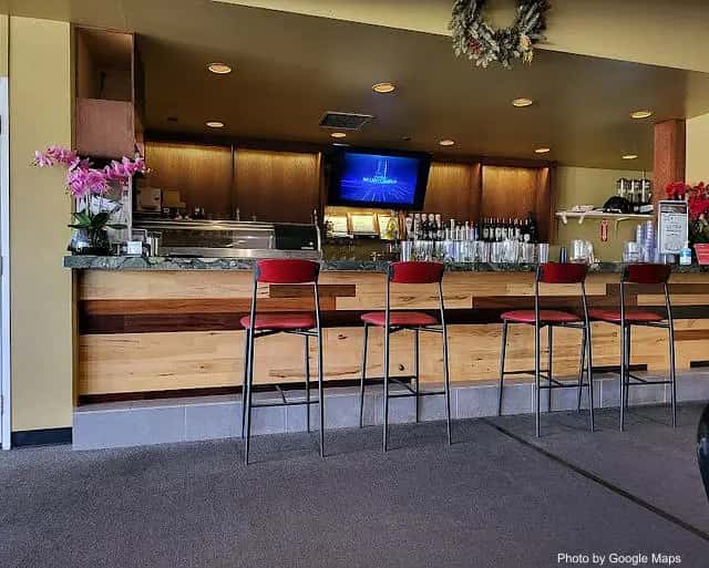 L&L Hawaiian Barbecue — nearby restaurant on Oahu